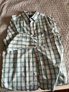 Untuckit Green Shirt